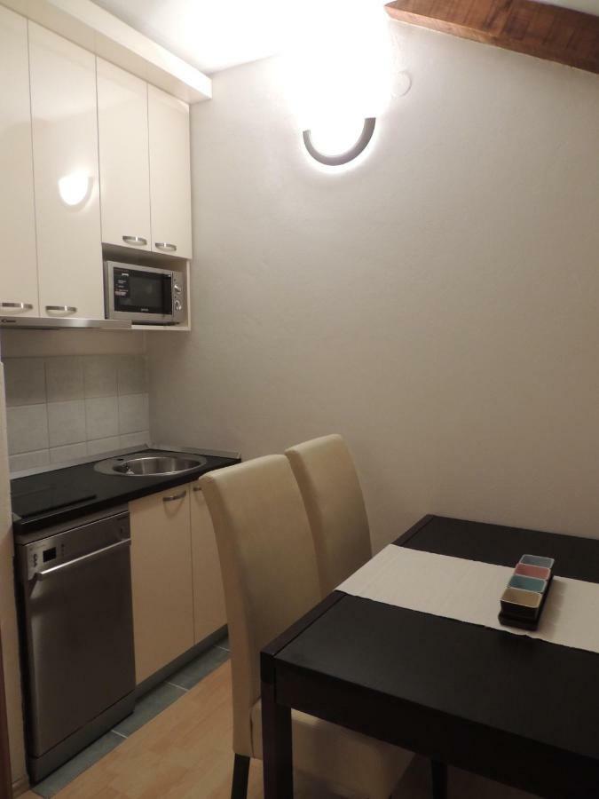 Apartments Villa Aurora Ražanac Eksteriør billede
