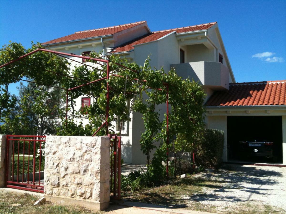 Apartments Villa Aurora Ražanac Eksteriør billede
