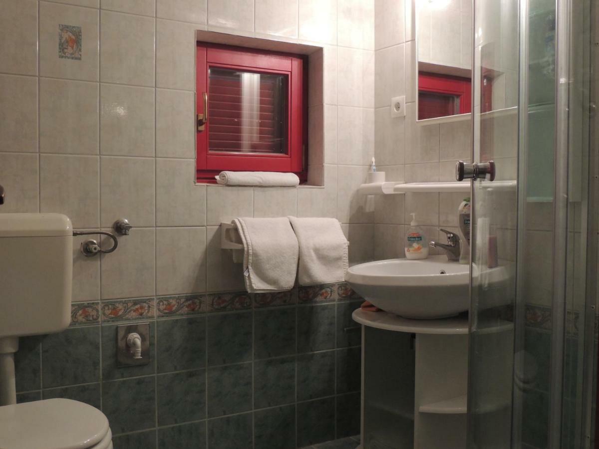 Apartments Villa Aurora Ražanac Eksteriør billede