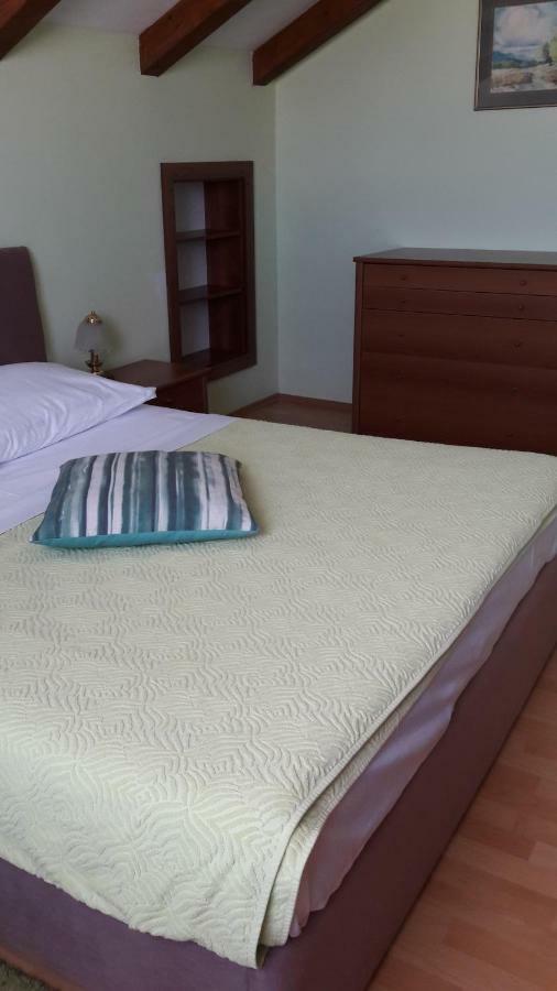 Apartments Villa Aurora Ražanac Eksteriør billede